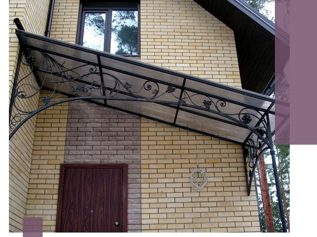 Односкатные козырьки из металла под ключ в Дальнереченске